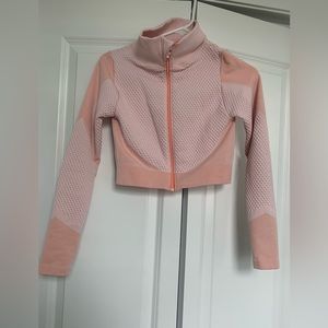 Women’s crop sports top.